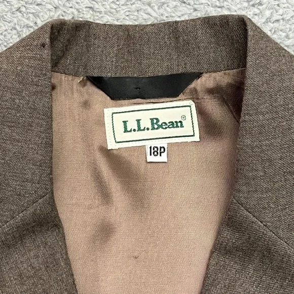 L.L. Bean Blazer Women 18P Brown Good Wool 3-Button Made in USA OMU45 - Picture 5 of 10